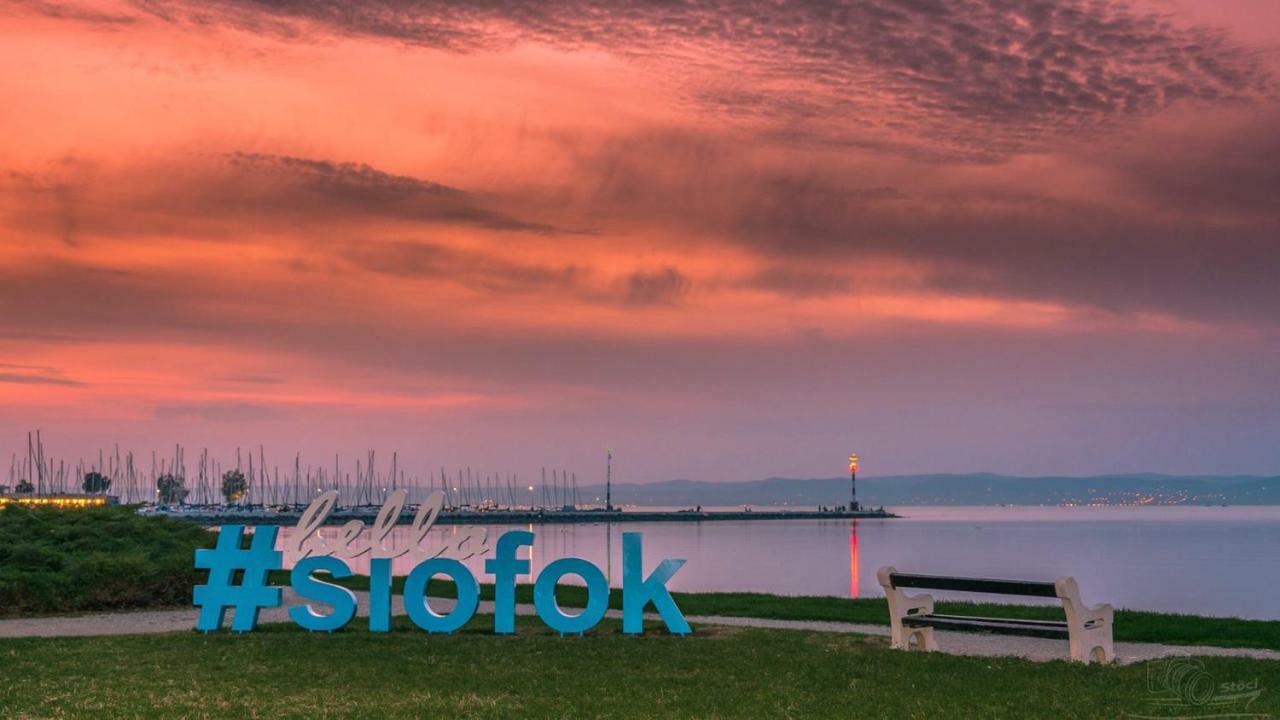 Riviera Wellness Apartman Siófok Zewnętrze zdjęcie