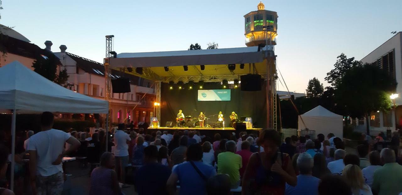 Riviera Wellness Apartman Siófok Zewnętrze zdjęcie